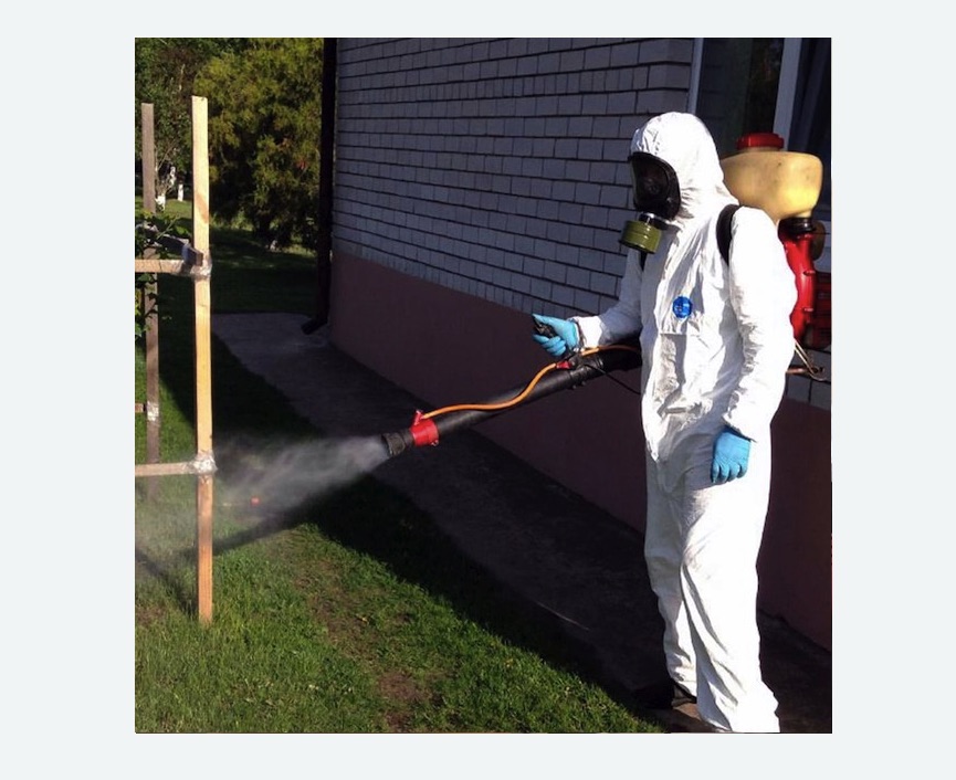 травля клещей на участке в Армянске